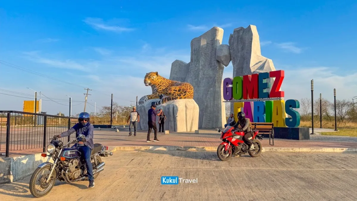 Paradero Turístico El Jaguar en la entrada de Gómez Farías, Tamaulipas